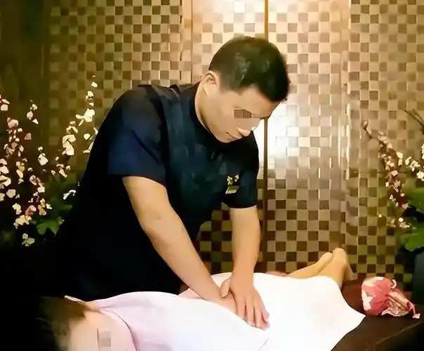 西安高端按摩休闲会所-西安桑拿会所肩颈放松技巧